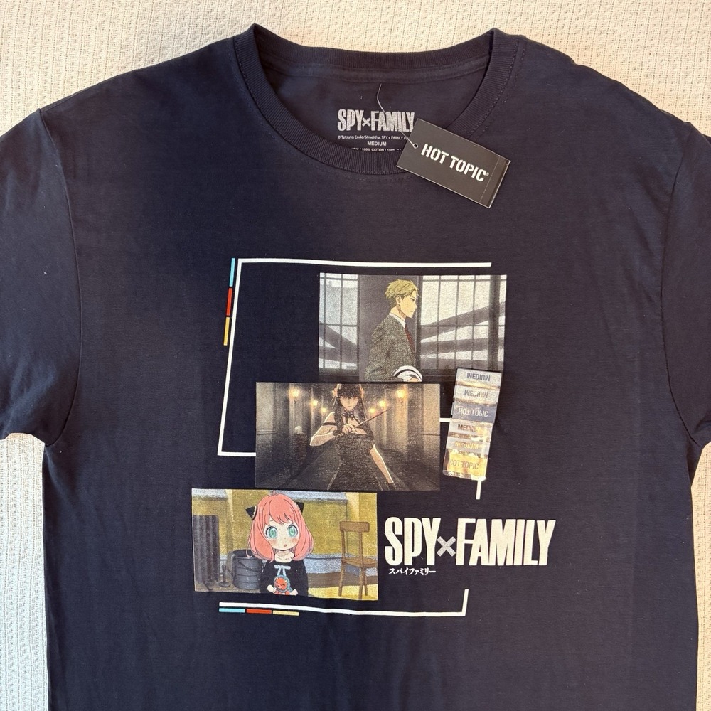 Spy X Family Screen Shot Panels Unisex T-Shirt Size Medium 100% Cotton